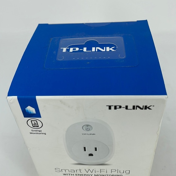 New TP-Link HS110 Smart Wi-Fi Plug w/Energy Monitoring-Works With Alexa - Picture 2 of 6